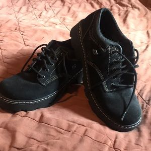 Black Skechers shoes